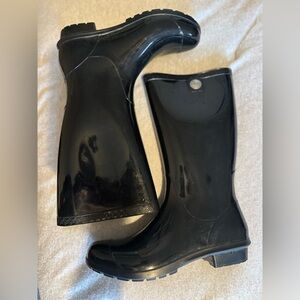 Women’s ugg rain boots